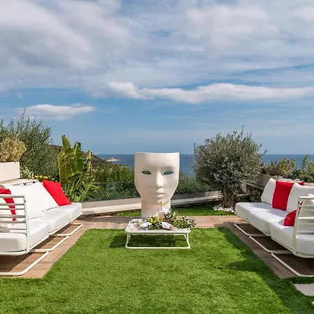 Acquamarina Feriehus *