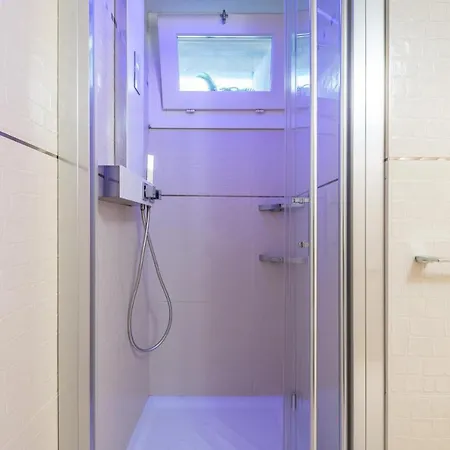 Acquamarina Feriehus *